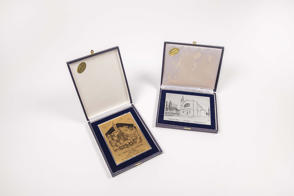 Bronaste reliefne plošče in plakete Pohoda prijateljstva